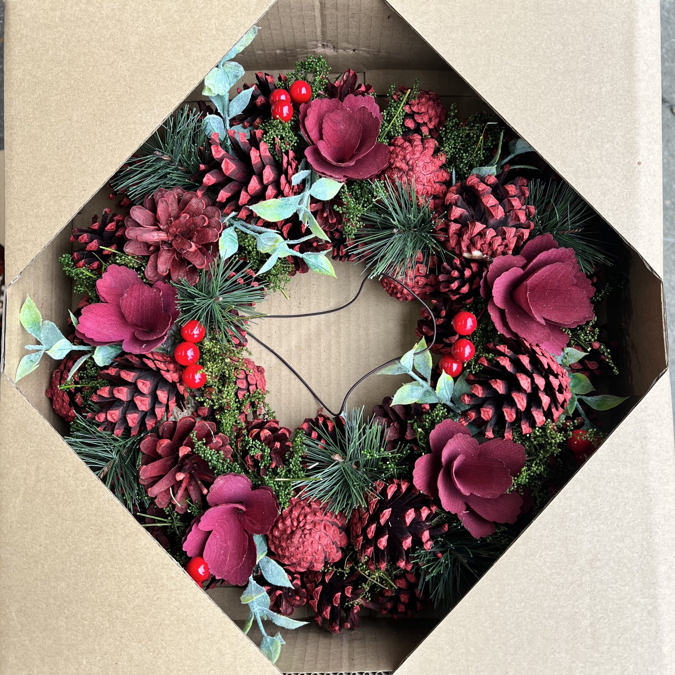 Christmas Wreath - (35cm), The Baggery Sundries UK Ltd Christmas Wreath - (35cm)