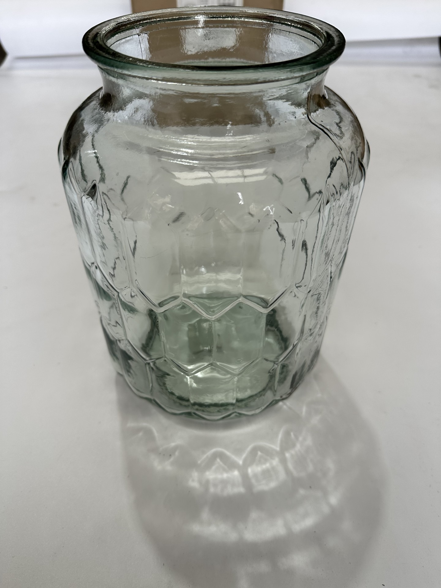 New York Clear Vase 17.8″ x 17.8 x 25.3cm, The Baggery Sundries UK Ltd New York Clear Vase 17.8″ x 17.8 x 25.3cm